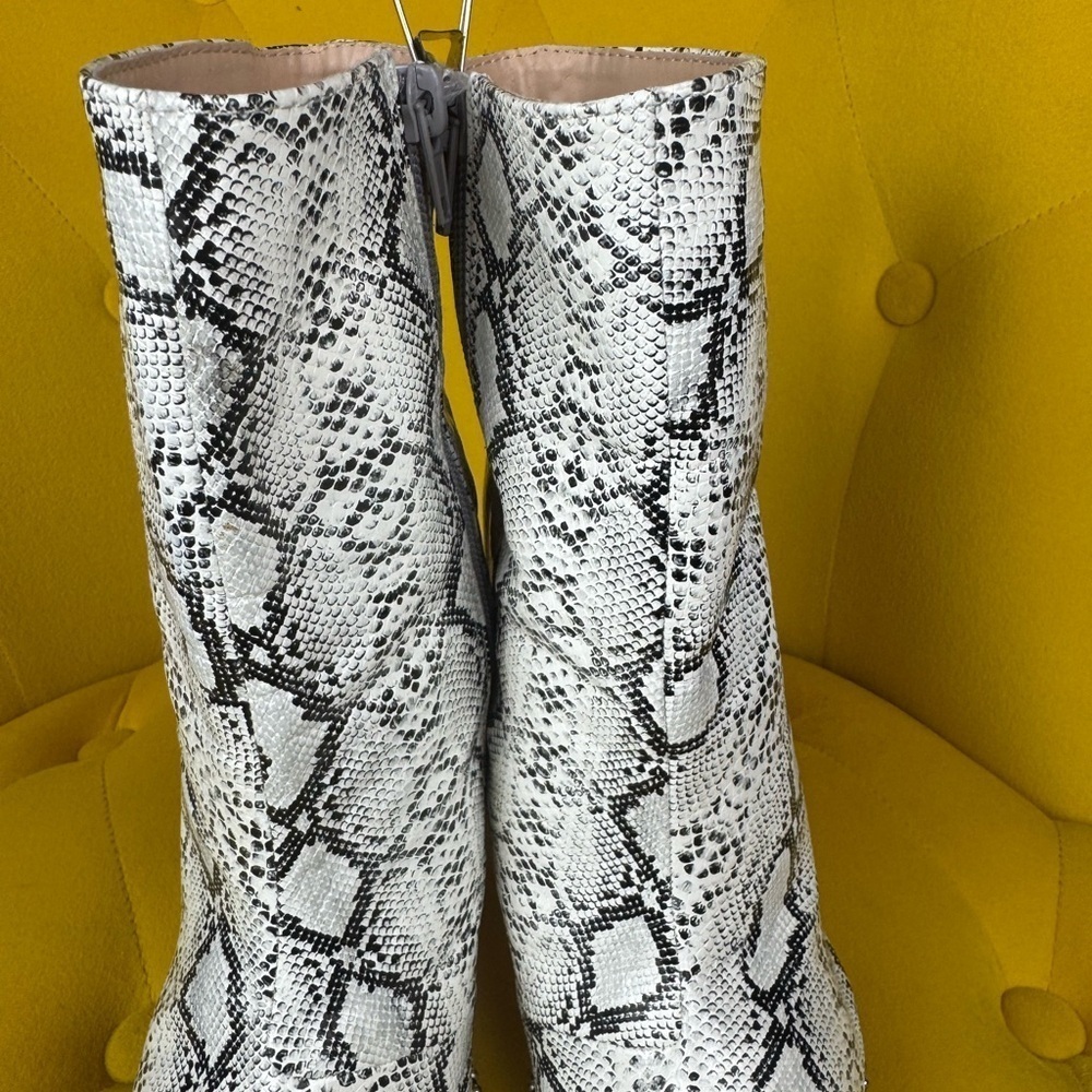chase chloe SNAKEPRINT Studded Boots Size 6 - Picture 4 of 10